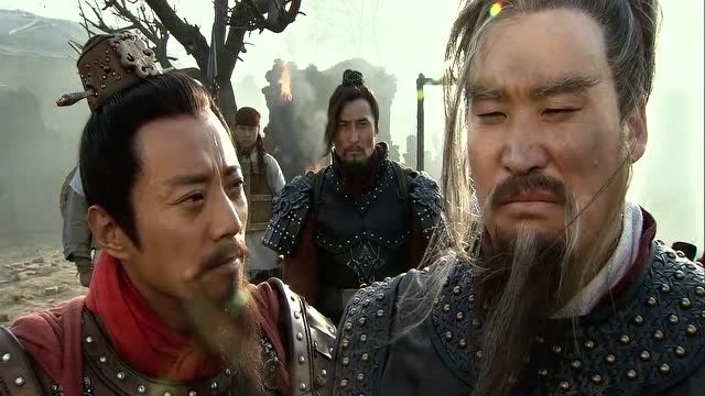 影视双鞭呼延灼终于答应了宋江的请求梁山又添了一个虎将