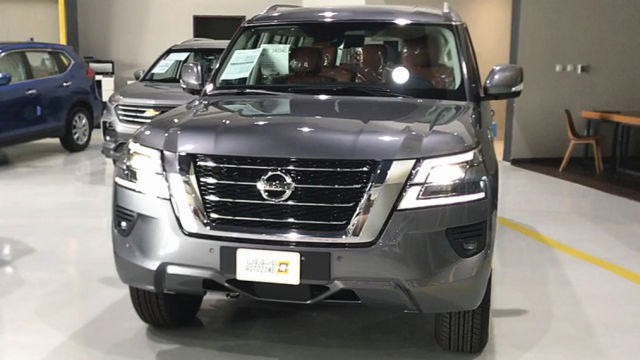 2021款日产途乐v8到店,实车太霸气了,按下钥匙后我放弃了陆巡