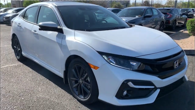 2021款本田思域两厢版到货实拍,太霸气了,还想着高尔夫吗?