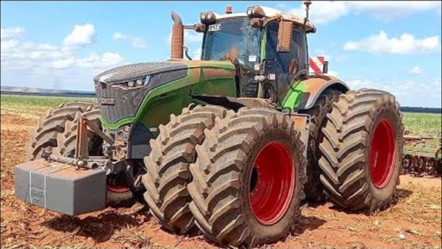 现代大型农耕机械