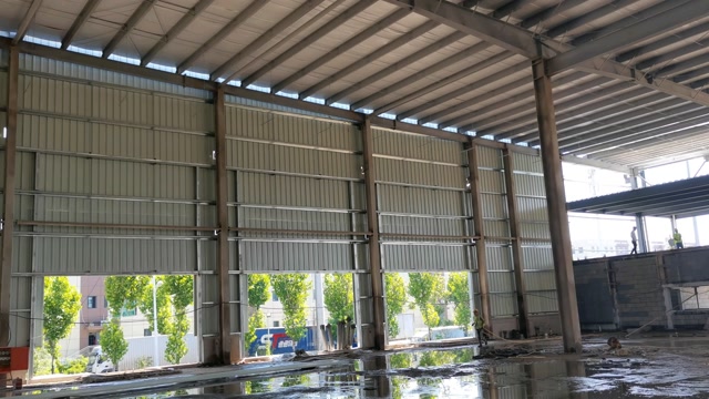 钢结构厂房墙身安装