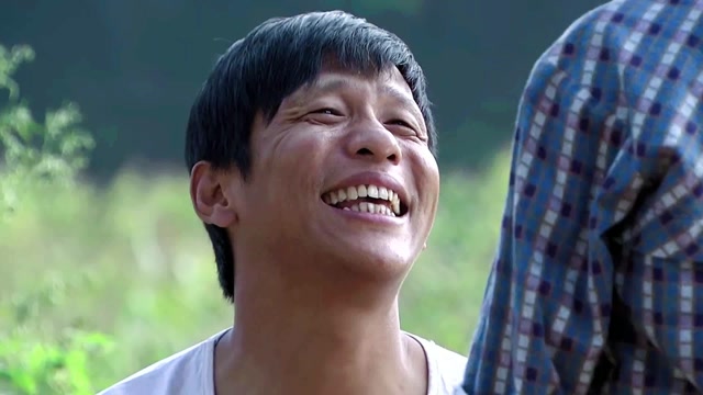 宋小宝催泪剧樱桃红·(第13集)赵老乐卖旧砖,不孝虎子恶语伤亲爹.
