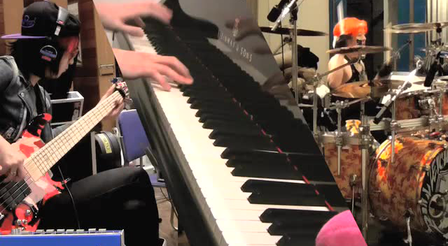 钢琴架子鼓吉他合奏《butter-fly》