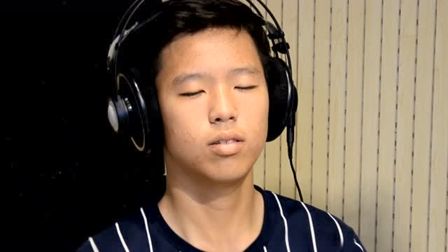 anika nilles-wild boy-鼓手周昊然