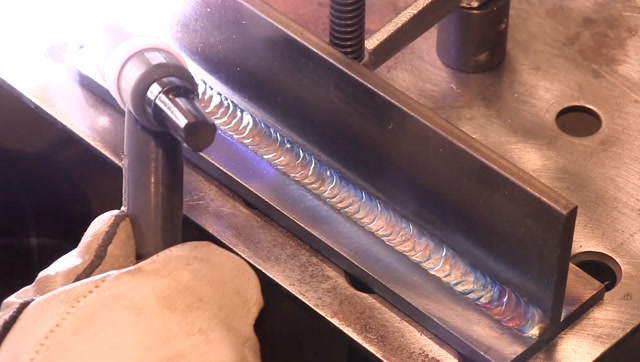 现场实拍,高手教你焊出漂亮的鱼鳞焊