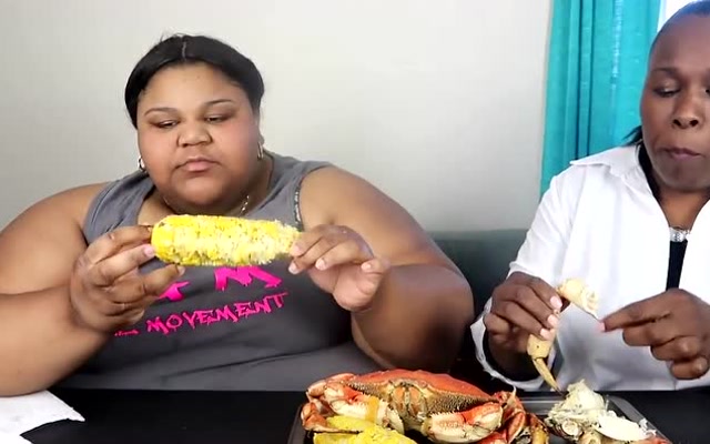 美女胖成肉球了,还忍不住每天大吃大喝!