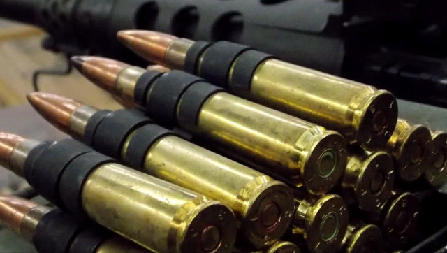 实测m2式重机枪12.7毫米大口径弹链供弹射击,敌人的噩梦!