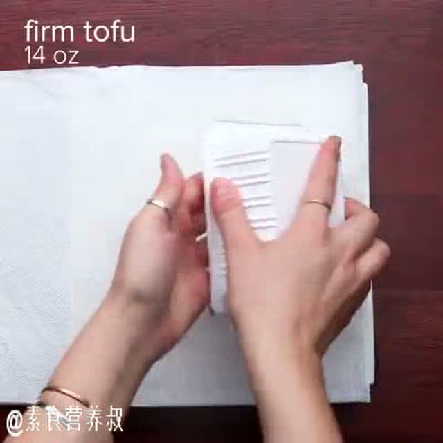西兰花炒豆腐，简单素菜也能有滋有味