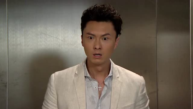 《溏心风暴3》正爸为阻止黄宗泽,却意外摔成植物人!