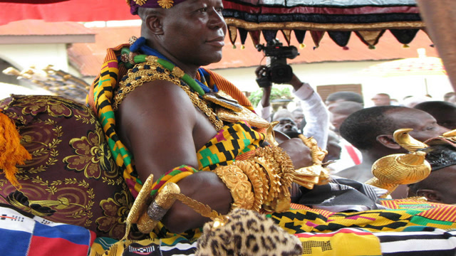 非洲土豪的快乐生活:纯金的马桶和汽车,还爱娶中国姑娘!