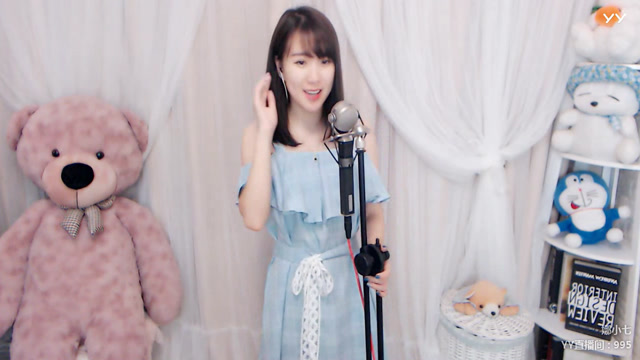 娜小七首次为大家演唱两首歌,希望大家喜欢