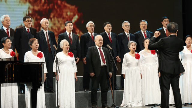 现实版无问西东 从这个平均年龄74岁的清华合唱团说起