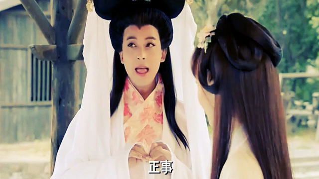 "妖艳张伟"爆笑上演白素贞,不爱许仙爱地摊男