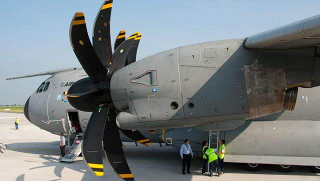 德国空军的首架a400m运输机发动机试车