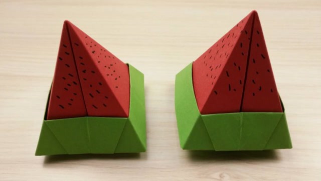 简单易学的立体西瓜折纸小朋友最喜欢的手工折纸视频教程