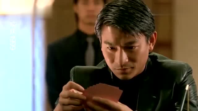 刘德华号称赌侠,可他这手牌实在没看懂怎么出的