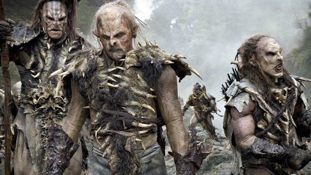 人类矮人精灵大战半兽人,还有一个巨型半兽人,太难对付了