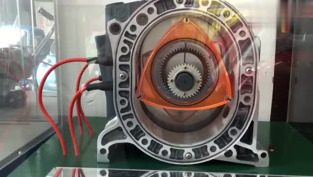 你见过马自达rx8双转子发动机么?1.3的排量居然能输出231匹的马力