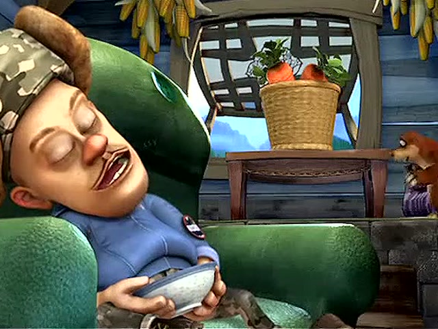 熊出没:光头强抱着自己的饭碗在沙发上睡着了