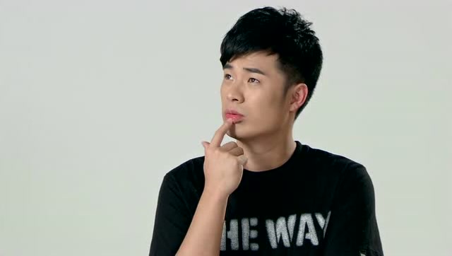 《爱情公寓》曾小贤终于上电视了!自己微博转发三百多条