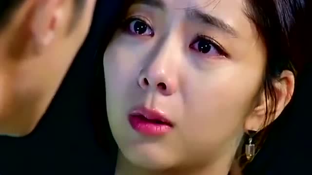 霸道总裁哭着求灰姑娘不要跟他分手,灰姑娘最后也忍不住落泪