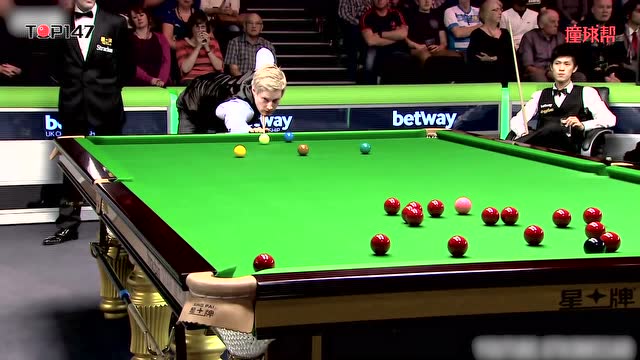 斯诺克赛场的香蕉球 有种白球断电了的既视感