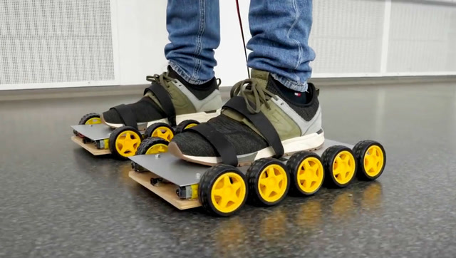 牛人用马达自制电动轮滑鞋,速度能达到3-4公里,了解一下吧