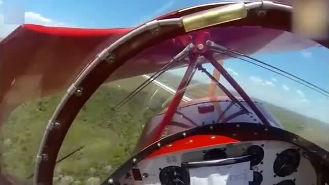 小飞机发动机空中突然停车,飞行员冷静应对多次尝试再次启动