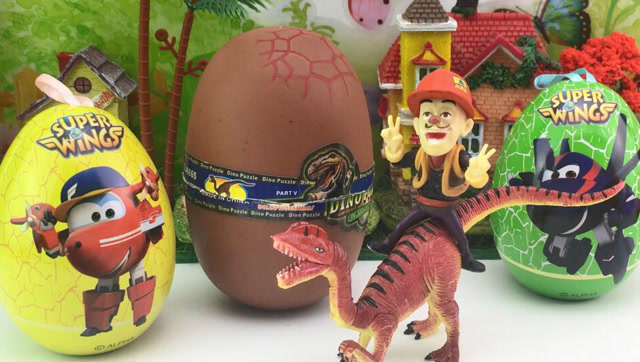 百变玩具屋奇趣蛋拆蛋游戏 光头强拆恐龙蛋积木恐龙玩具拼装