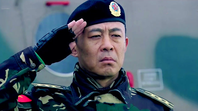 首长:同志们,你们准备好为国安献身了吗?特种兵:我们时刻准备着!