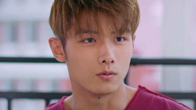 惹上冷殿下:林弋阳英雄救美救芳芳