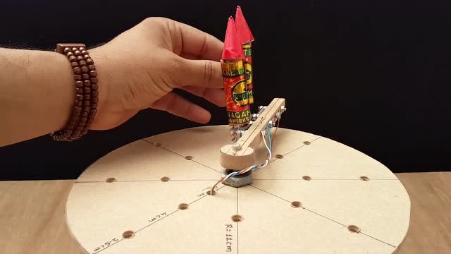 制作遥控点火放烟花工具,科技感十足