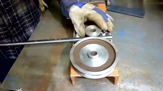 牛人自制折弯机,想怎么弯就怎么弯!