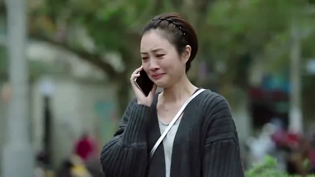 妹妹哭着告诉罗子君,妈妈在世前给自己存了好几十万,完全没想到