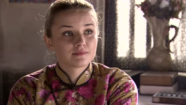 伊莉莎把同德店改成了饭店,称不能只靠卖画来赚钱