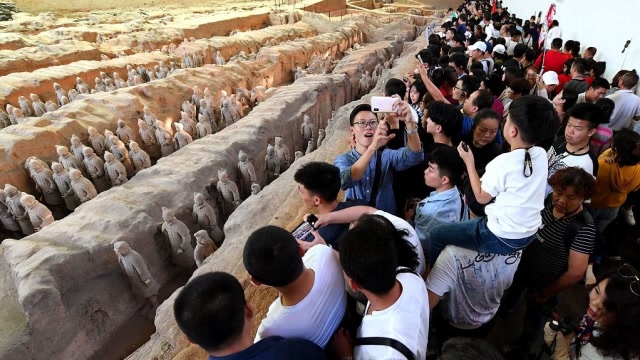 外地游客首次去西安旅游,看兵马俑时惊呆了:门票120值不值?
