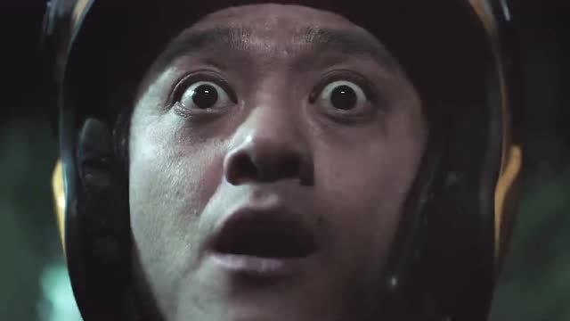 妖铃铃:楼道乍现"红衣鬼"赵英俊惊魂逃命!