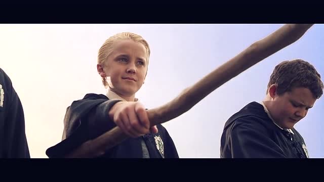 哈利波特第一次上飞行课,轻松驾驭飞行扫帚