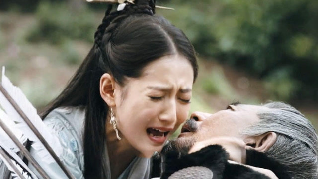 新倚天屠龙记:赵敏父王死前1句话,让赵敏怒扇无忌3巴掌:要你陪葬