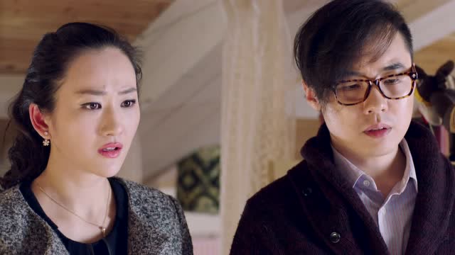 林莉听到陶军为了自己放弃电影院,林莉请求父母同意两人婚事!
