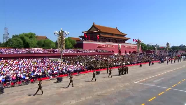 阅兵视频:万人瞩目!没有音乐引导踢正步,依然完美无瑕!
