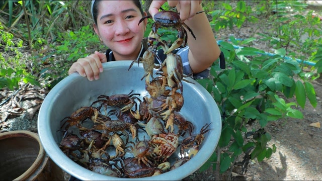 越南妹子做美食图片