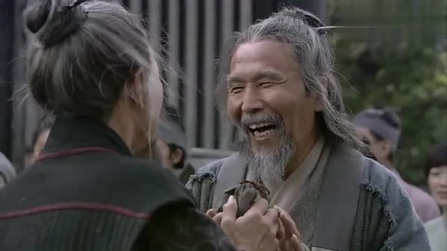 张老头帮乌盆伸冤成功,被害人父亲要出钱感谢,不料他只要了毛驴