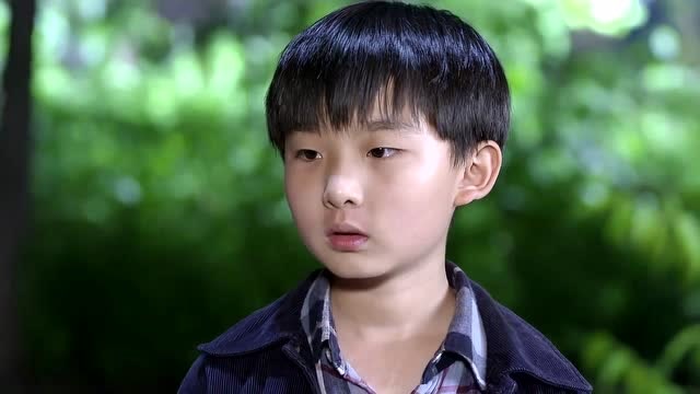 俺娘田小草:小浩带大龙找小雪帮忙,大龙不敢敲门小浩直接吹暗号