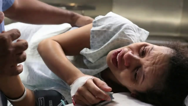 实拍产妇艰辛的剖腹产生子过程,妈妈备受煎熬的样子令人着实感动