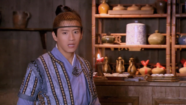 龙门飞甲:胡中玉跑回客栈发现了昏迷不醒的宾客