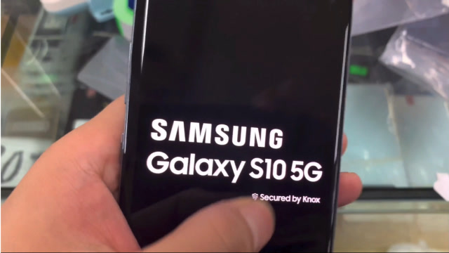 市场价格暴跌三星顶级旗舰s105g手机67寸屏幕性价比真的高