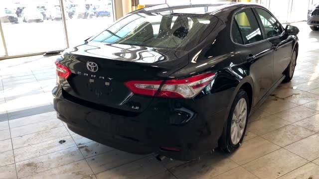 2020款丰田凯美瑞到货,就喜欢这个黑色的,大气呀