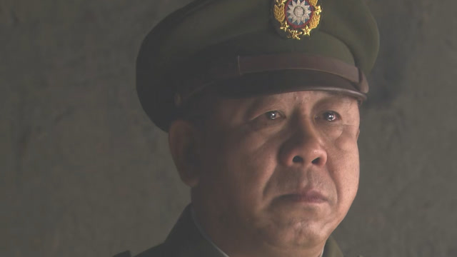 速看《战火西北狼》第24集:卫凝霜开枪自杀,西北狼成功完成任务!