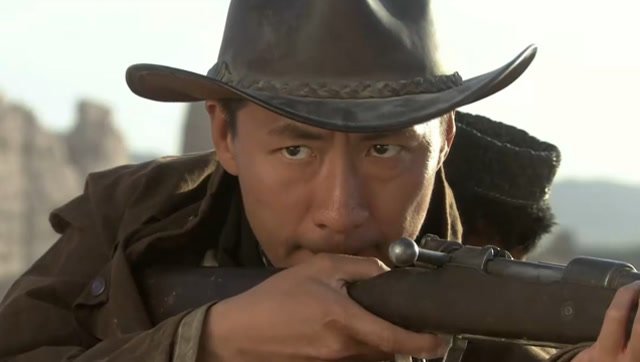 大漠枪神:燕双鹰面对土匪急得不行,恨不得赶紧开枪打死他们!